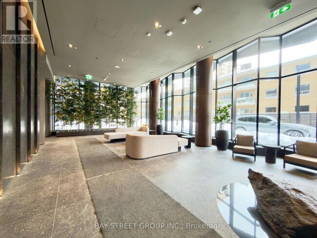 110 Broadway Ave in Toronto, ON - Building Photo - Building Photo