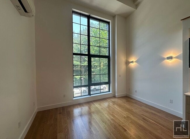 Bruckner Boulevard in Bronx, NY - Building Photo - Building Photo