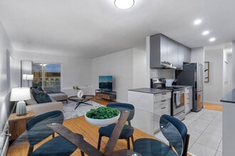 1550 W 11th Ave in Vancouver, BC - Building Photo - Building Photo
