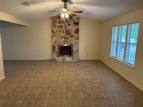 2114 Lear Ln in Austin, TX - Building Photo - Building Photo