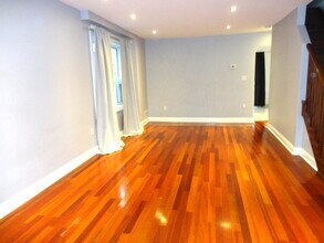 327 Wolverleigh Blvd in Toronto, ON - Building Photo - Building Photo