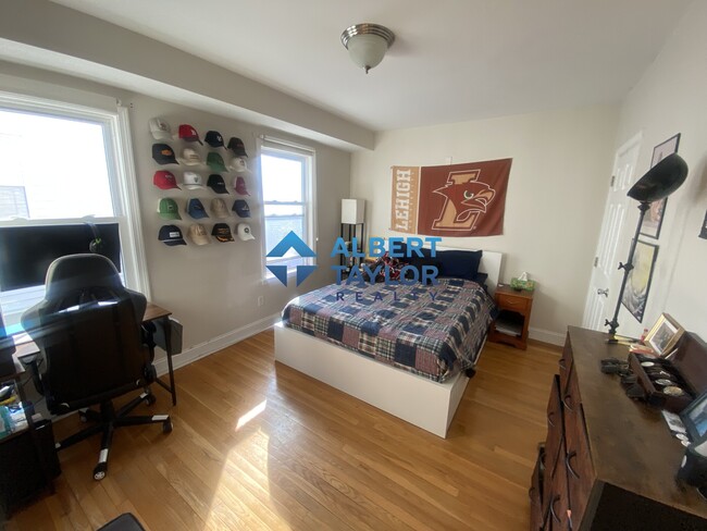 10 Homer St, Unit 3