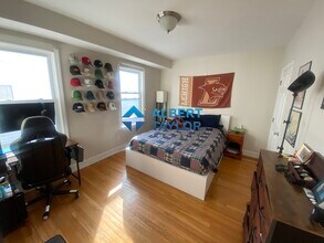 10 Homer St, Unit 3 in Brookline, MA - Building Photo - Building Photo