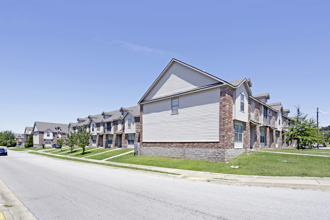 Sycamore Townhomes in Fayetteville, AR - Building Photo