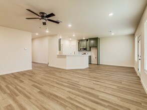 8225 NW 163rd Ter in Edmond, OK - Building Photo - Building Photo