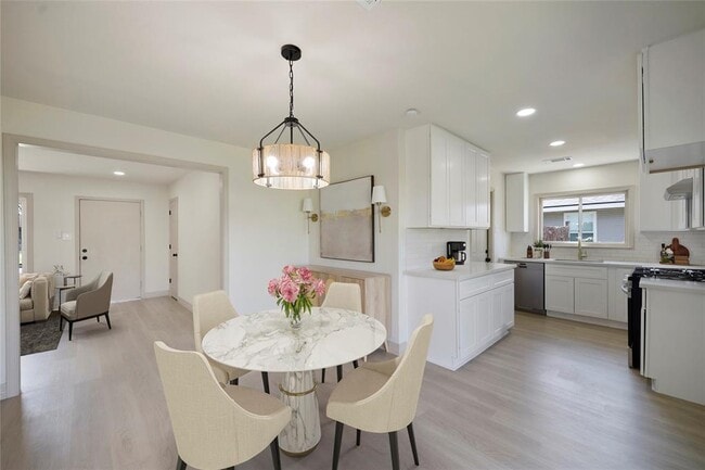 4022 Marlborough Dr