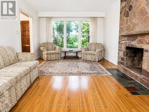 6 Prestwick Crescent in Toronto, ON - Building Photo - Building Photo