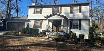 2453 Regal Ct in Lawrenceville, GA - Building Photo