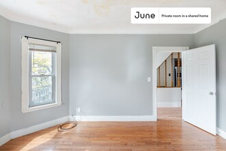 Private bedroom in 6 bed/1.5 bath Home in Somerville, MA - Building Photo - Building Photo