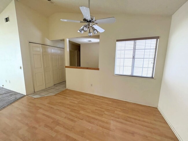 18246 Fairview Dr in Fontana, CA - Building Photo - Building Photo