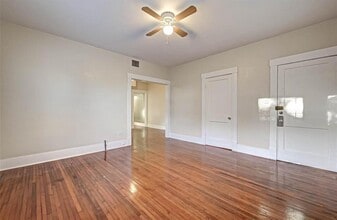 1748 Richmond Ave. in Houston, TX - Building Photo - Building Photo