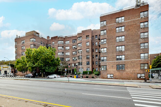 9716 66th Ave in Rego Park, NY - Building Photo - Building Photo