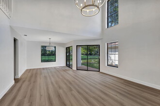 1722 Shoreside Cir in Wellington, FL - Building Photo - Building Photo