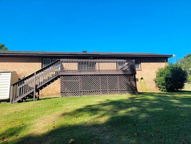 714 Dandridge Dr in Fayetteville, NC - Building Photo - Building Photo