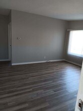 1909 SW Harp Pl in Topeka, KS - Building Photo - Building Photo