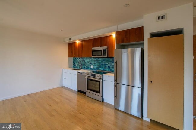 152 W Laurel St in Philadelphia, PA - Building Photo - Building Photo