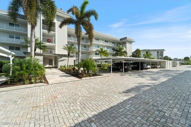 property at 307 Goodlette-Frank Rd