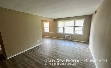 2817 Noble Rd in Cleveland Heights, OH - Building Photo - Building Photo