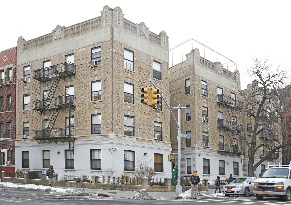 1011 Ocean Ave in Brooklyn, NY - Building Photo