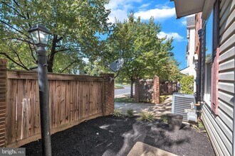 111 Whiskey Creek Cir in Frederick, MD - Building Photo - Building Photo
