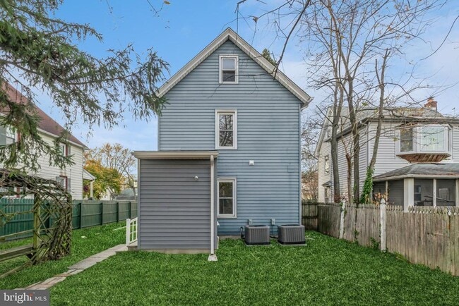 87 Delaware Ave in Penns Grove, NJ - Building Photo - Building Photo