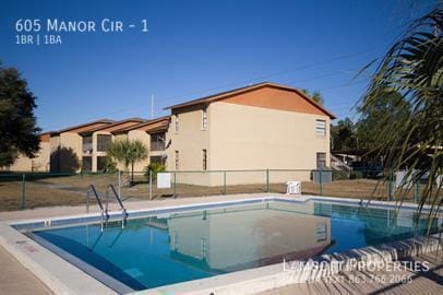 605 Manor Cir in Sebring, FL - Building Photo - Building Photo