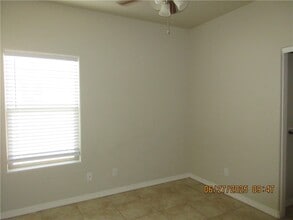 945 Sheldon Ave in Kingman, AZ - Building Photo - Building Photo