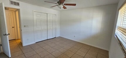 1429 Cape Coral Pky W, Unit #5 in Cape Coral, FL - Building Photo - Building Photo