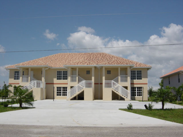 Sunny Lodges Condo in Cape Coral, FL - Building Photo - Building Photo