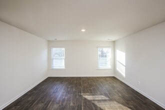 1223 Lakeshore Dr in Camden, SC - Building Photo - Building Photo