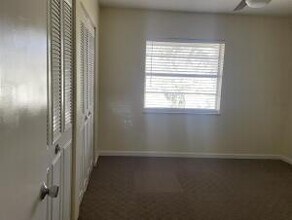 2302 Sunrise Blvd in Fort Pierce, FL - Building Photo - Building Photo