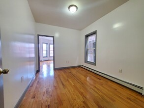 614 Bramhall Ave, Unit 2L in Jersey City, NJ - Building Photo - Building Photo