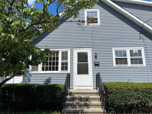 property at 33 Admiral St