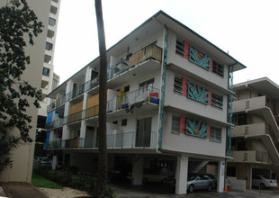 Waikiki Palms Apartments in Honolulu, HI - Building Photo - Building Photo