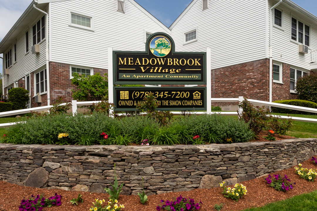 Meadowbrook Village in Fitchburg, MA - Building Photo