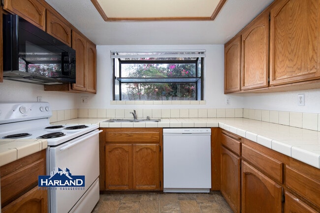 2027 Emerald St in San Diego, CA - Building Photo - Building Photo