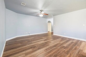 1813 Rodeo Dr in Anna, TX - Foto de edificio - Building Photo