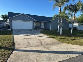 214 Magellan Dr in Kissimmee, FL - Building Photo