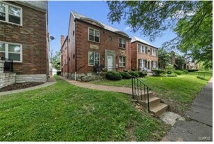 6614 Devonshire Ave, Unit 2 - East in St. Louis, MO - Building Photo