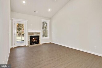 5606 Finley Rose Ct in Fredericksburg, VA - Building Photo - Building Photo