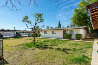 62 S Barkley in Mesa, AZ - Building Photo - Building Photo