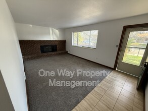 1409 Antero Dr in Loveland, CO - Building Photo - Building Photo