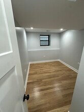 2046 W Moffat St in Chicago, IL - Building Photo - Building Photo