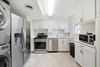 1018 Nichols Dr in Raleigh, NC - Building Photo - Building Photo