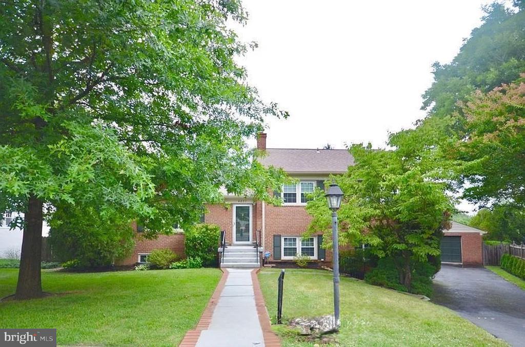 4807 37th St N in Arlington, VA - Building Photo