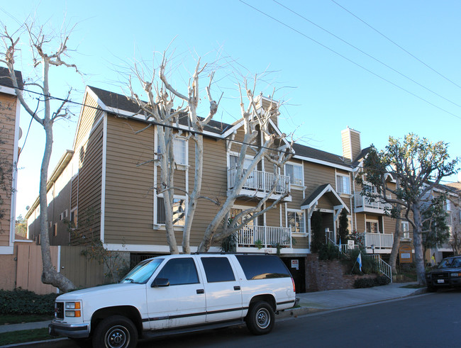 Blix Apartments in North Hollywood, CA - Foto de edificio - Building Photo