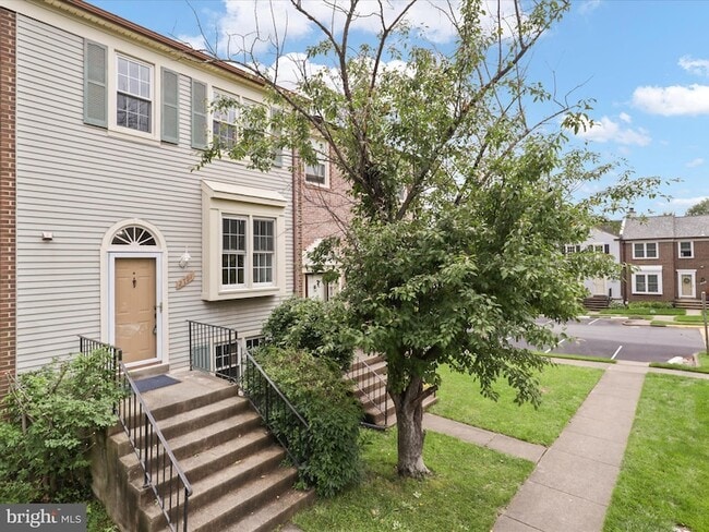 property at 2791 Grovemore Ln