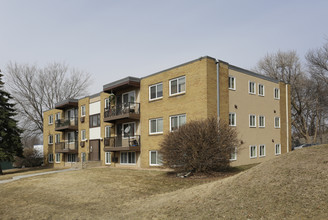 Seven Eleven Apartments in Columbia Heights, MN - Building Photo - Building Photo