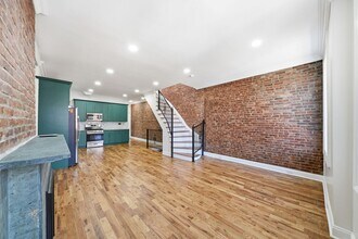 37 Astor Pl in Jersey City, NJ - Building Photo - Building Photo