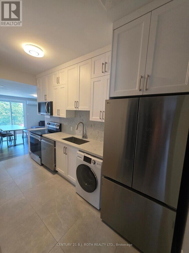 82 Albert St N in Orillia, ON - Building Photo - Building Photo